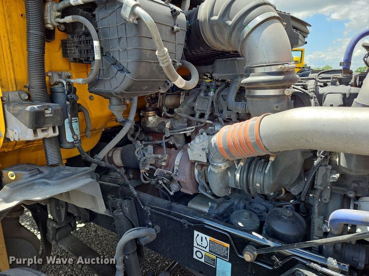 image for item OK9902 2020 Kenworth  T680 semi truck