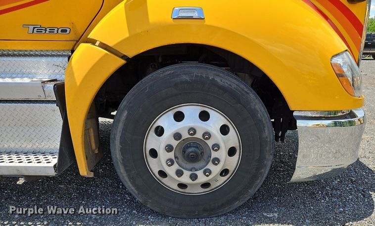 image for item OK9902 2020 Kenworth  T680 semi truck