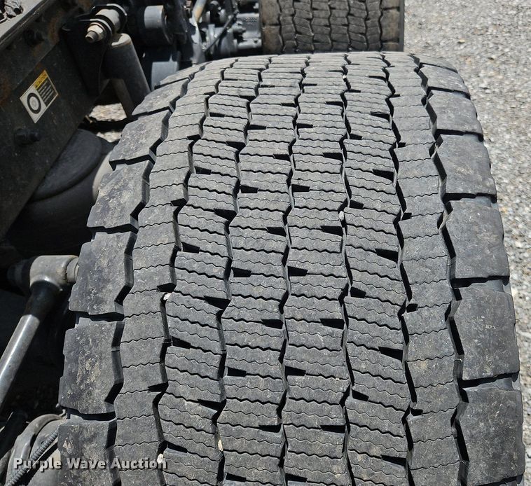 image for item OK9902 2020 Kenworth  T680 semi truck