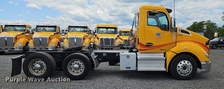 image for item OK9904 2020 Kenworth  T680 semi truck