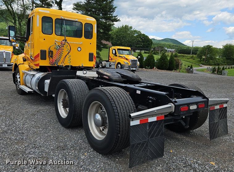 image for item OK9904 2020 Kenworth  T680 semi truck