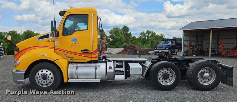 image for item OK9904 2020 Kenworth  T680 semi truck