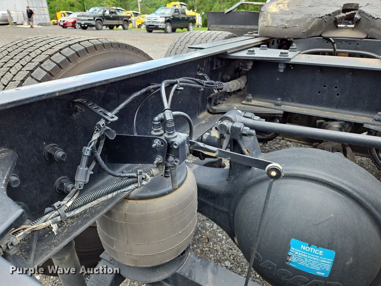 image for item OK9904 2020 Kenworth  T680 semi truck