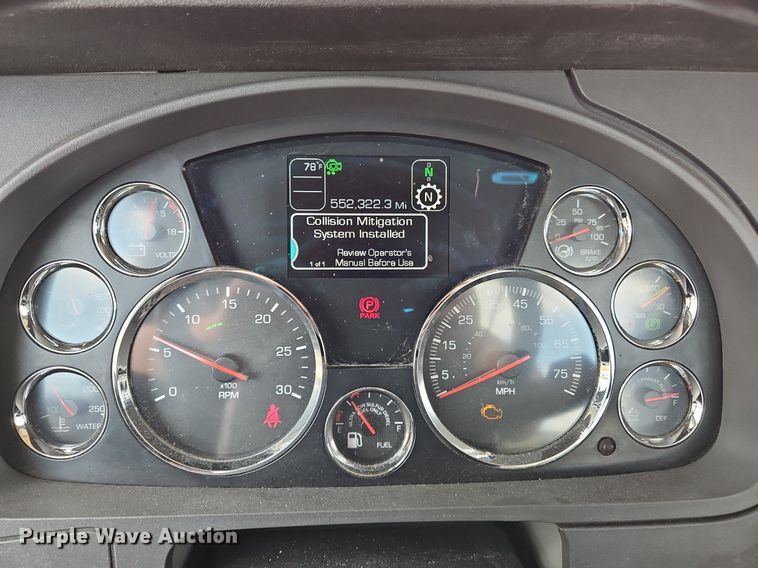 image for item OK9904 2020 Kenworth  T680 semi truck