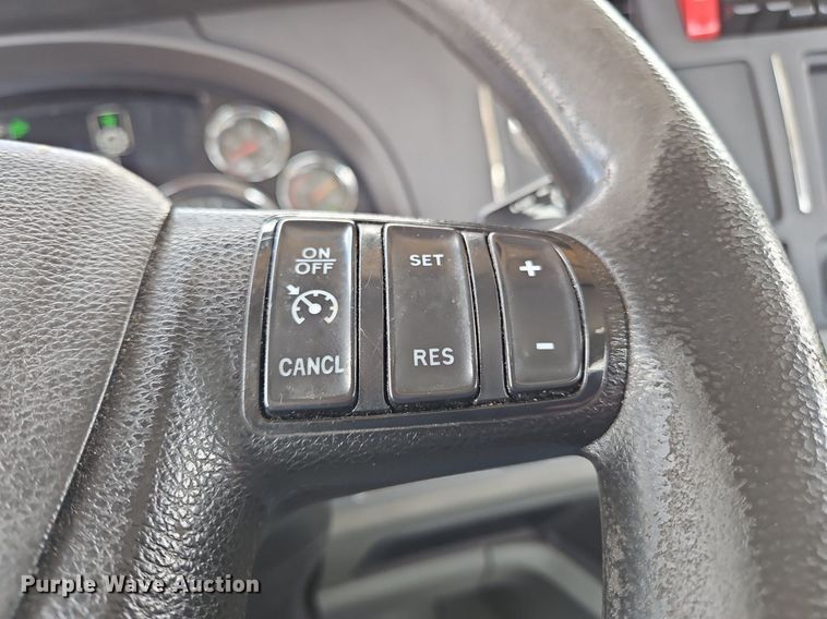 image for item OK9904 2020 Kenworth  T680 semi truck