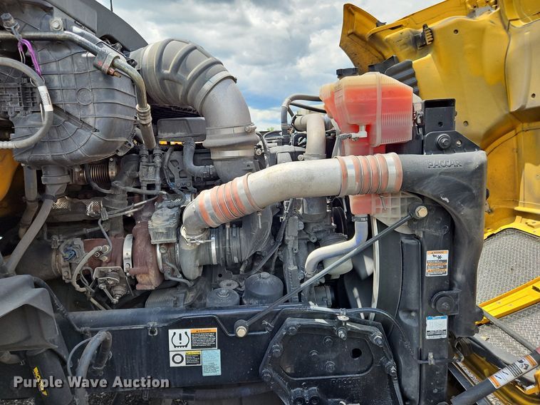 image for item OK9904 2020 Kenworth  T680 semi truck