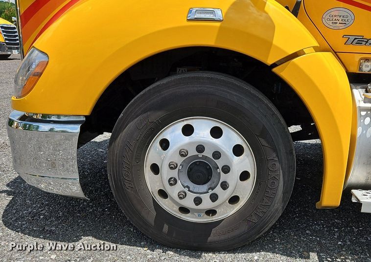 image for item OK9904 2020 Kenworth  T680 semi truck