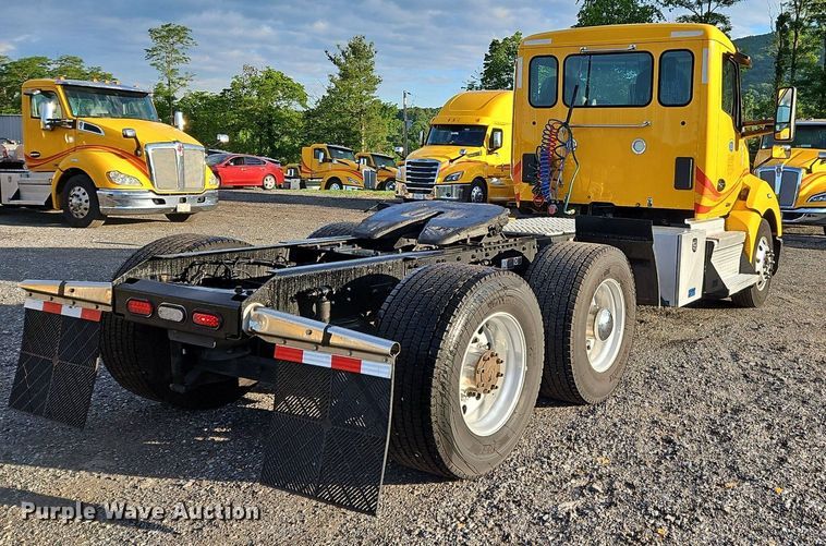 image for item OK9910 2020 Kenworth T680 semi truck