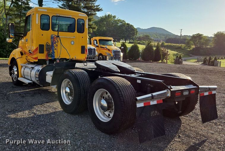 image for item OK9910 2020 Kenworth T680 semi truck