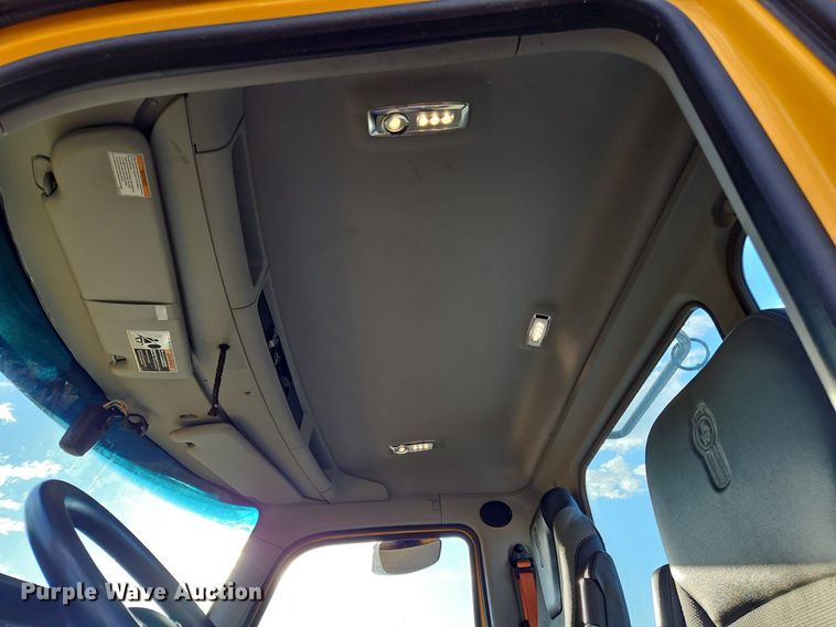 image for item OK9910 2020 Kenworth T680 semi truck