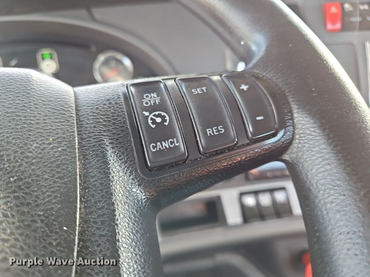 image for item OK9910 2020 Kenworth T680 semi truck