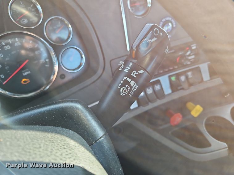 image for item OK9910 2020 Kenworth T680 semi truck