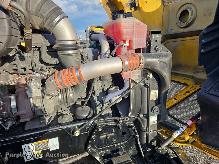 image for item OK9910 2020 Kenworth T680 semi truck