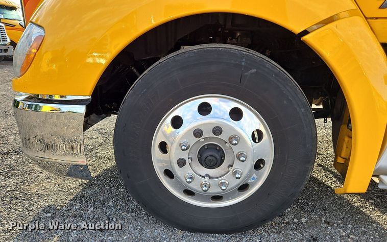 image for item OK9910 2020 Kenworth T680 semi truck