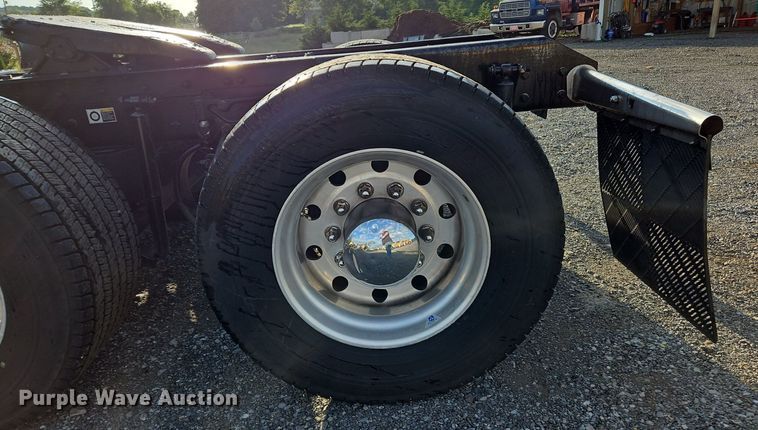 image for item OK9910 2020 Kenworth T680 semi truck