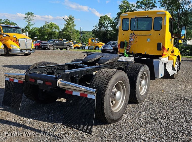 image for item OK9914 2020 Kenworth  T680 semi truck