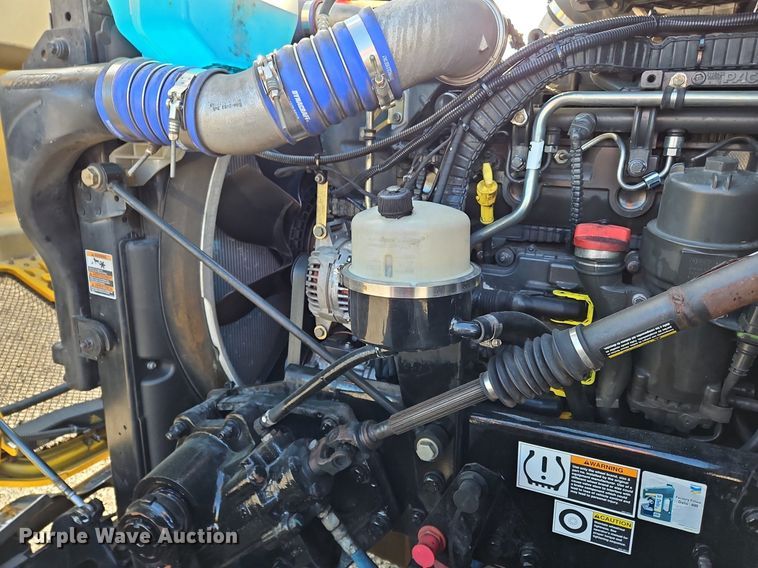 image for item OK9914 2020 Kenworth  T680 semi truck