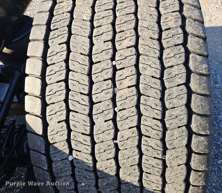 image for item OK9914 2020 Kenworth  T680 semi truck