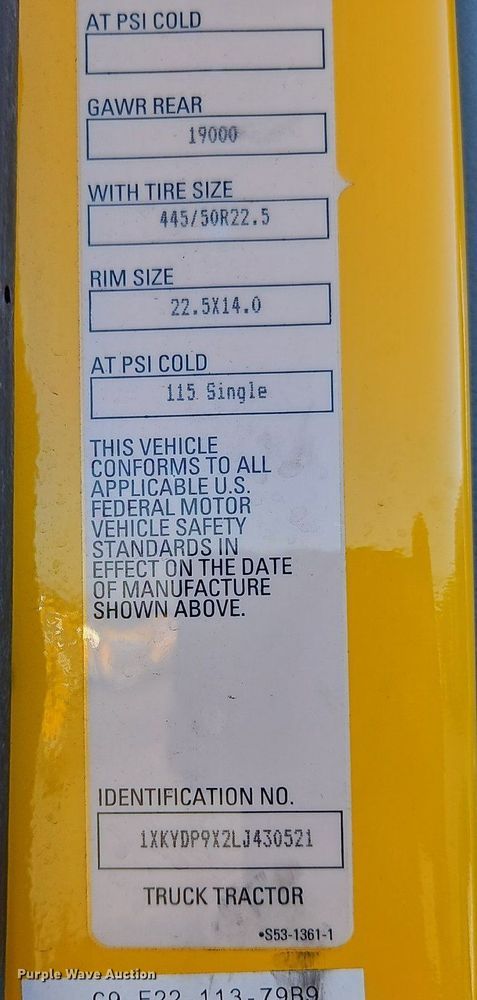 image for item OK9914 2020 Kenworth  T680 semi truck