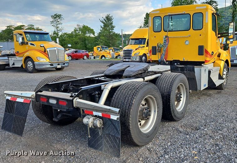 image for item OK9916 2020 Kenworth T680 semi truck