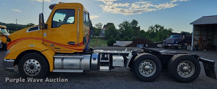 image for item OK9916 2020 Kenworth T680 semi truck