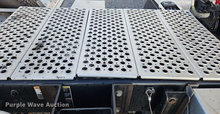 image for item OK9916 2020 Kenworth T680 semi truck