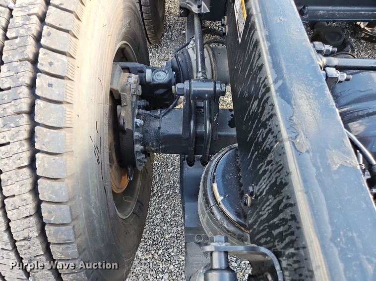 image for item OK9916 2020 Kenworth T680 semi truck