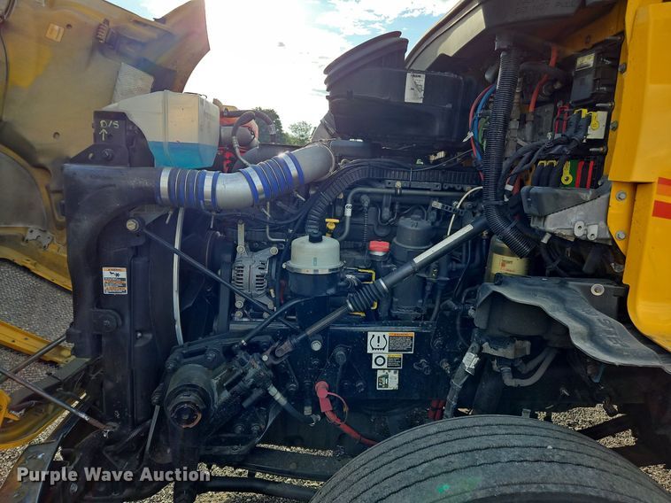 image for item OK9916 2020 Kenworth T680 semi truck