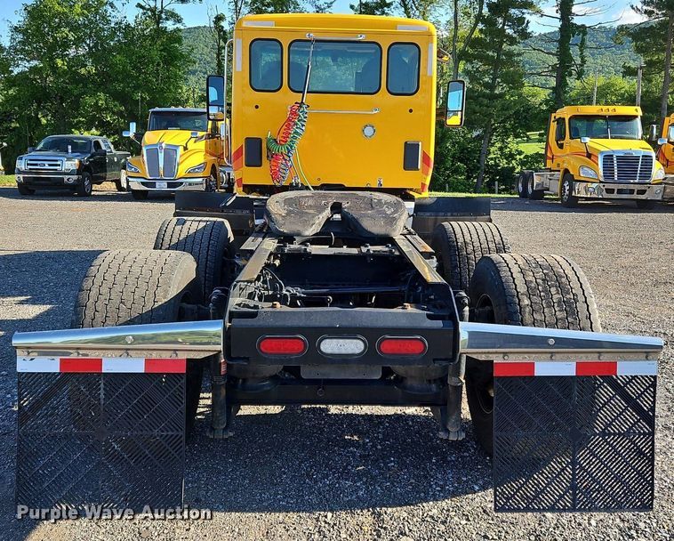 image for item OK9917 2020 Kenworth  T680 semi truck