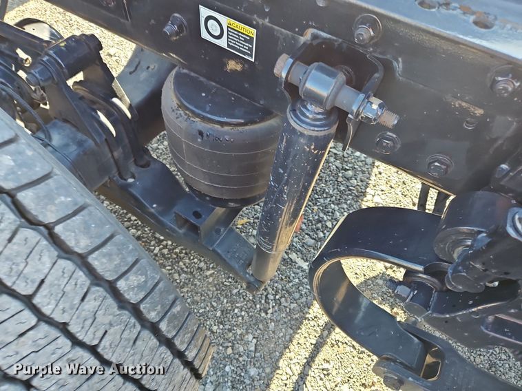 image for item OK9917 2020 Kenworth  T680 semi truck