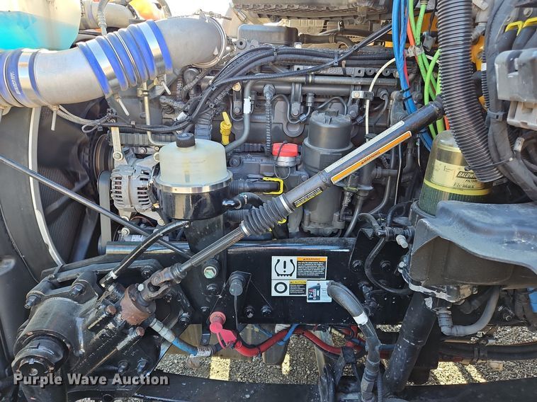 image for item OK9917 2020 Kenworth  T680 semi truck