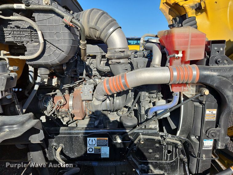 image for item OK9917 2020 Kenworth  T680 semi truck