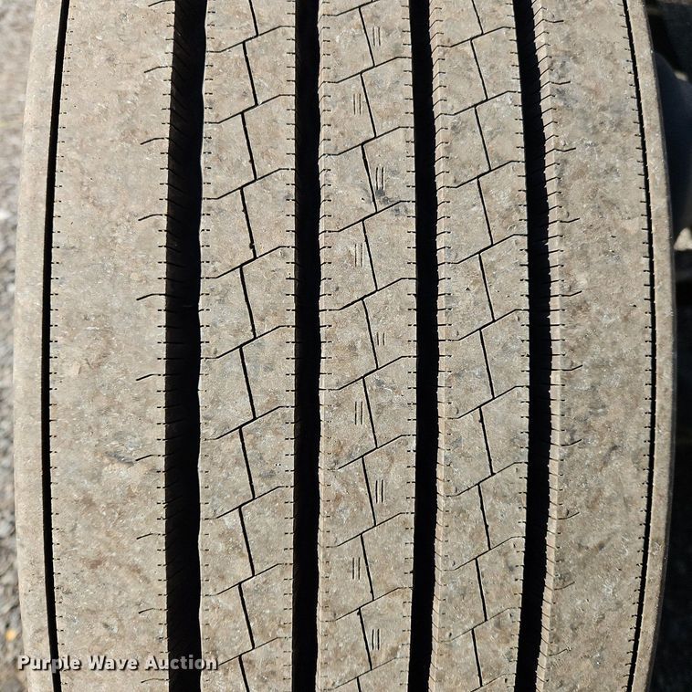 image for item OK9917 2020 Kenworth  T680 semi truck