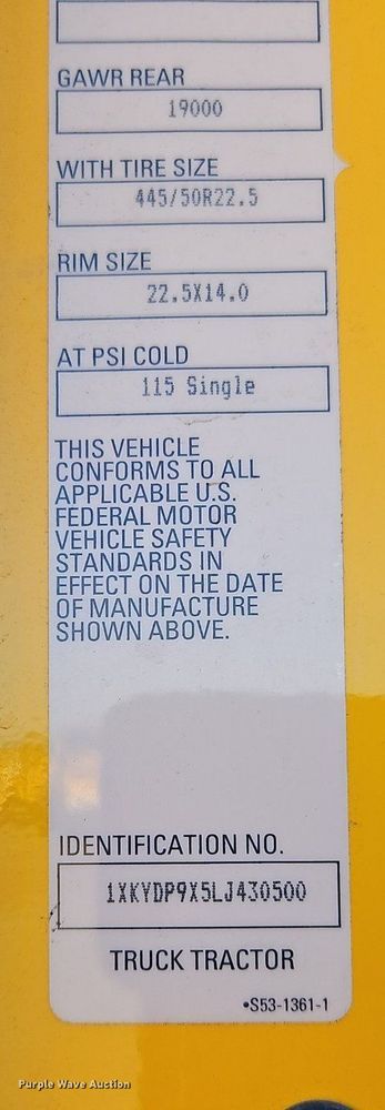 image for item OK9917 2020 Kenworth  T680 semi truck