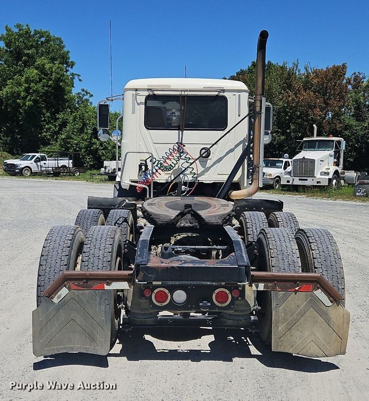 image for item OK9933 2012 Mack CXU semi truck