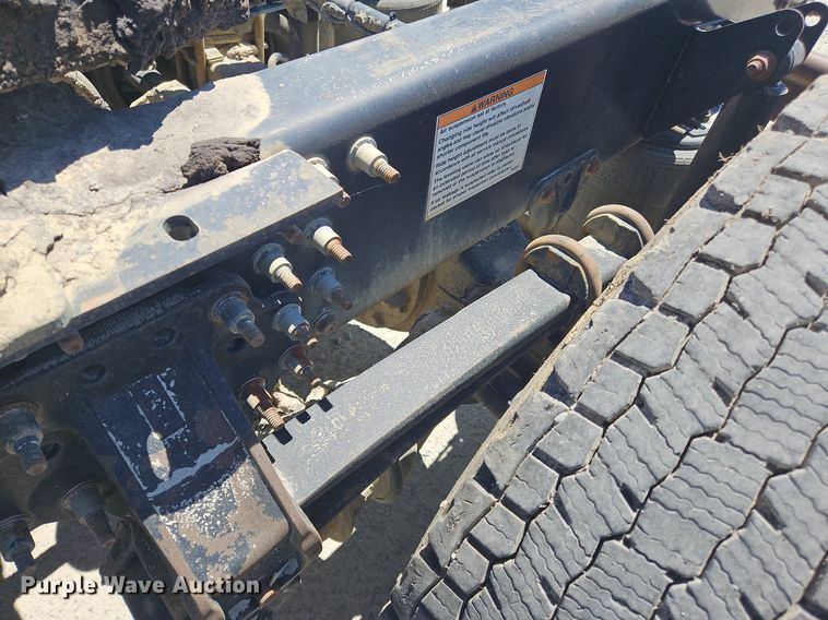 image for item OK9933 2012 Mack CXU semi truck