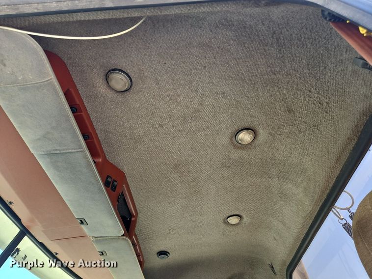 image for item OK9933 2012 Mack CXU semi truck