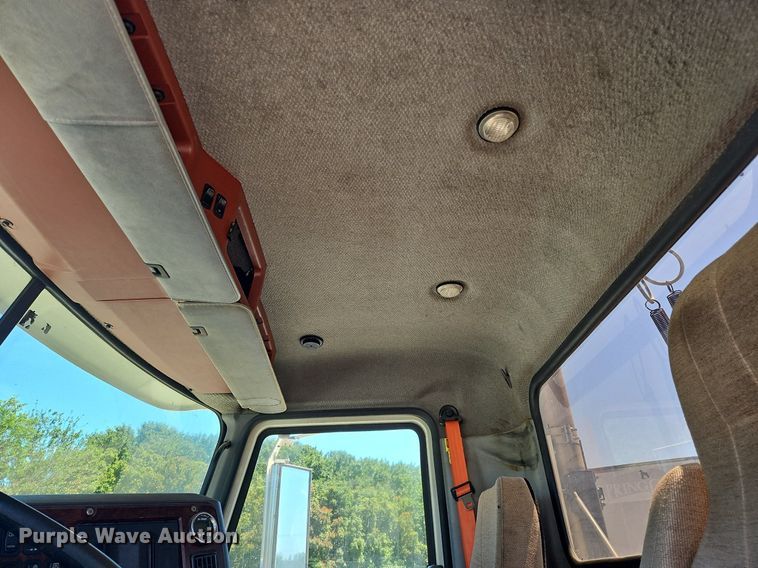 image for item OK9933 2012 Mack CXU semi truck