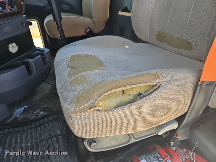 image for item OK9933 2012 Mack CXU semi truck