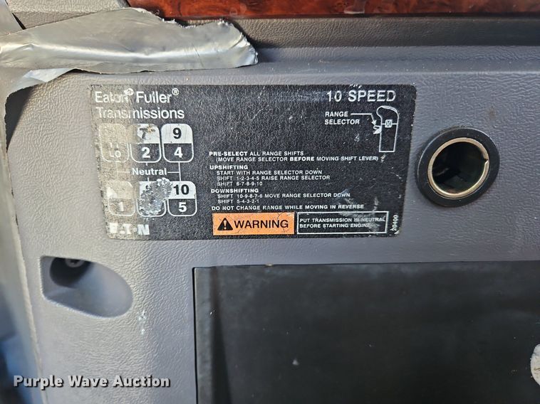 image for item OK9933 2012 Mack CXU semi truck