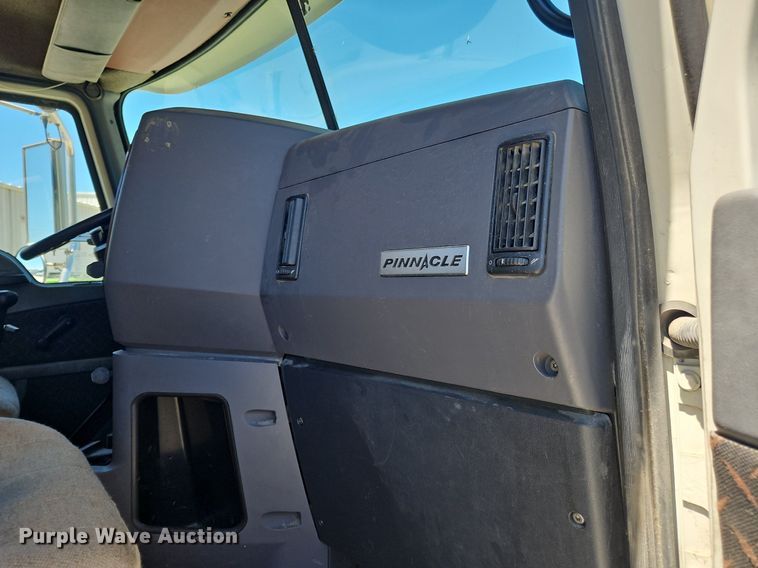 image for item OK9933 2012 Mack CXU semi truck