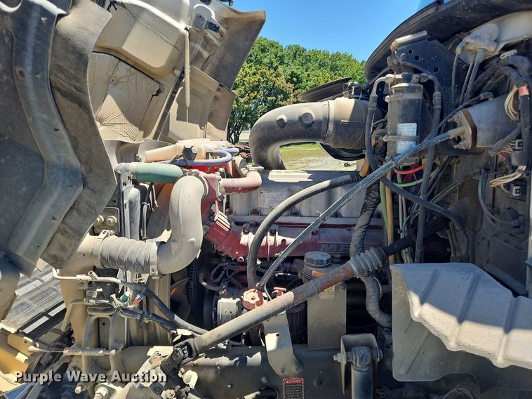 image for item OK9933 2012 Mack CXU semi truck