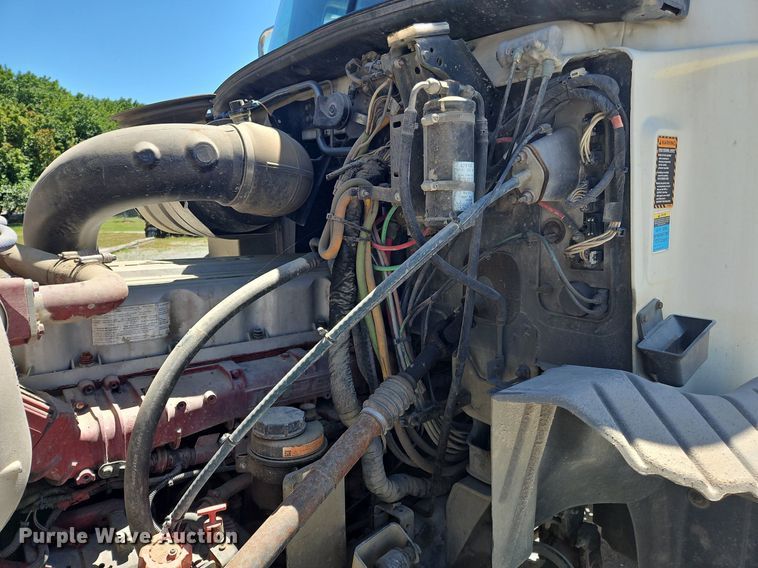 image for item OK9933 2012 Mack CXU semi truck