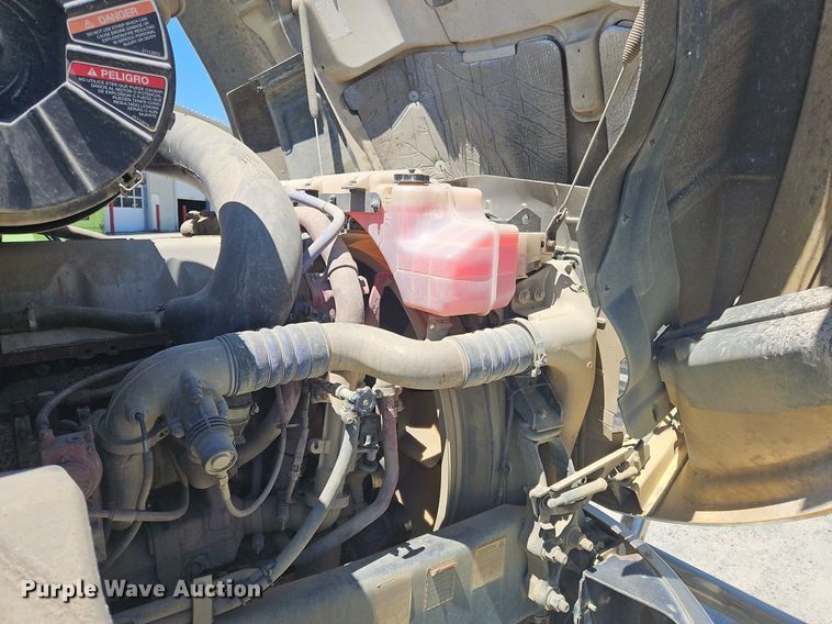 image for item OK9933 2012 Mack CXU semi truck