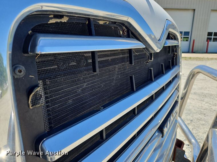 image for item OK9934 2012 Mack CXU semi truck