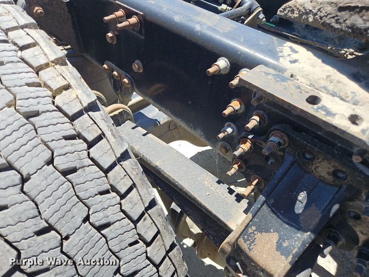 image for item OK9934 2012 Mack CXU semi truck