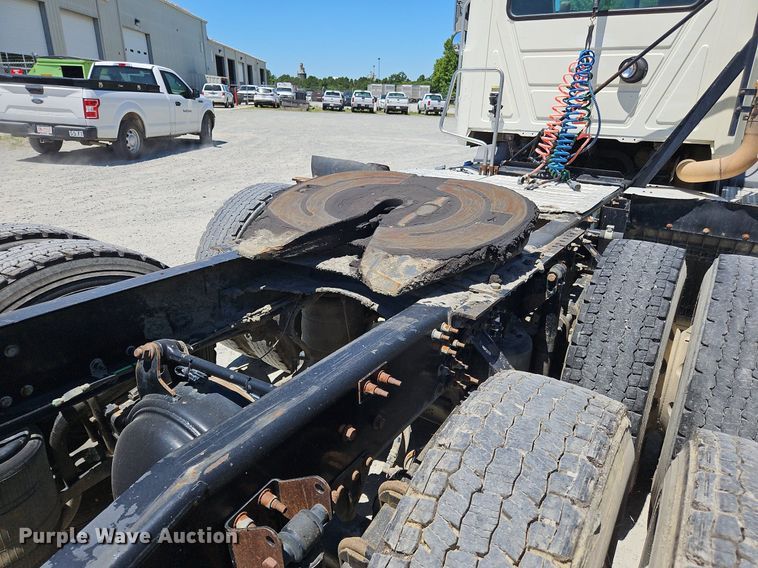 image for item OK9934 2012 Mack CXU semi truck