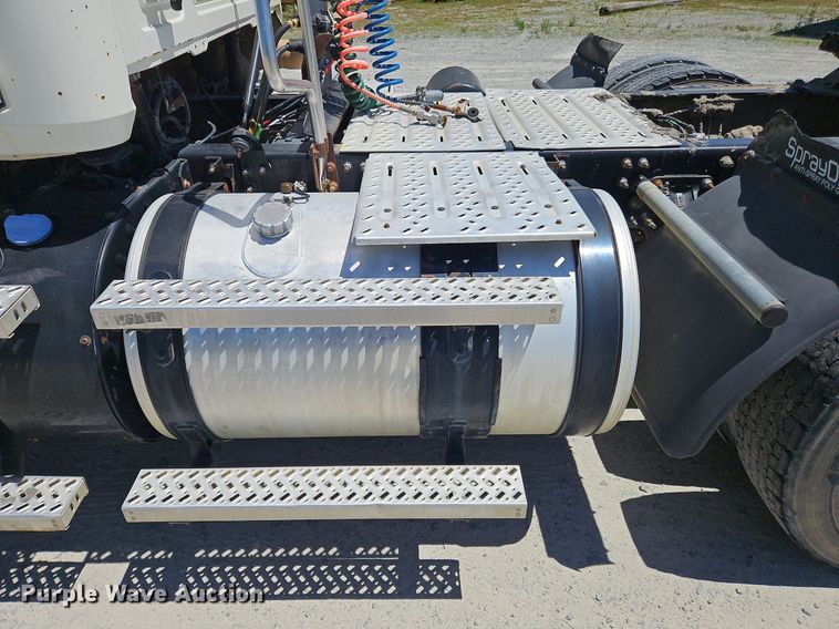 image for item OK9934 2012 Mack CXU semi truck