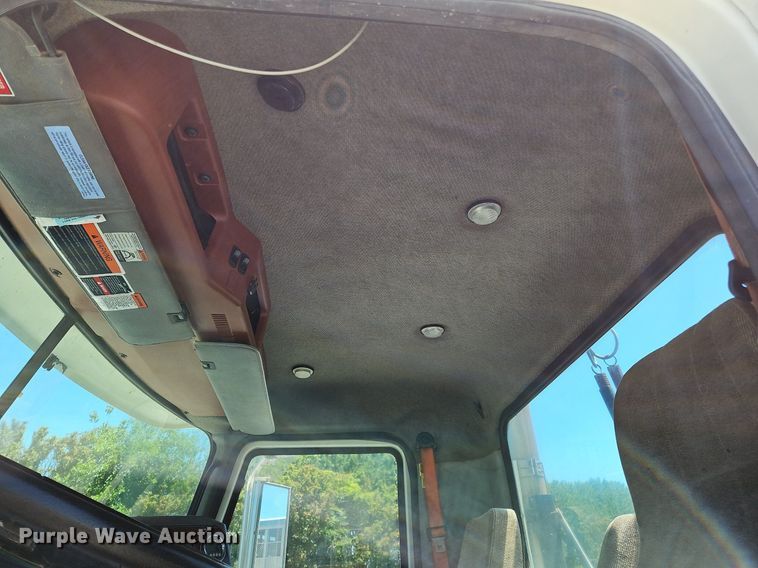 image for item OK9934 2012 Mack CXU semi truck