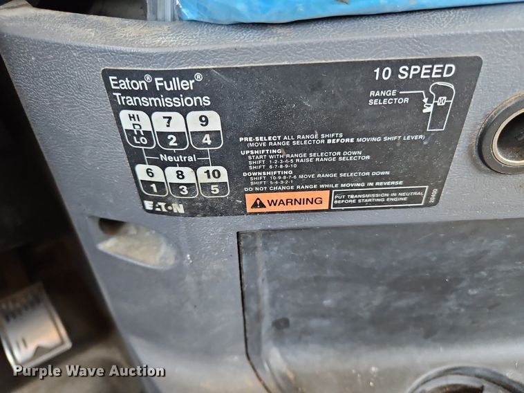 image for item OK9934 2012 Mack CXU semi truck